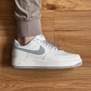 Nike Air Force 1 / Grey