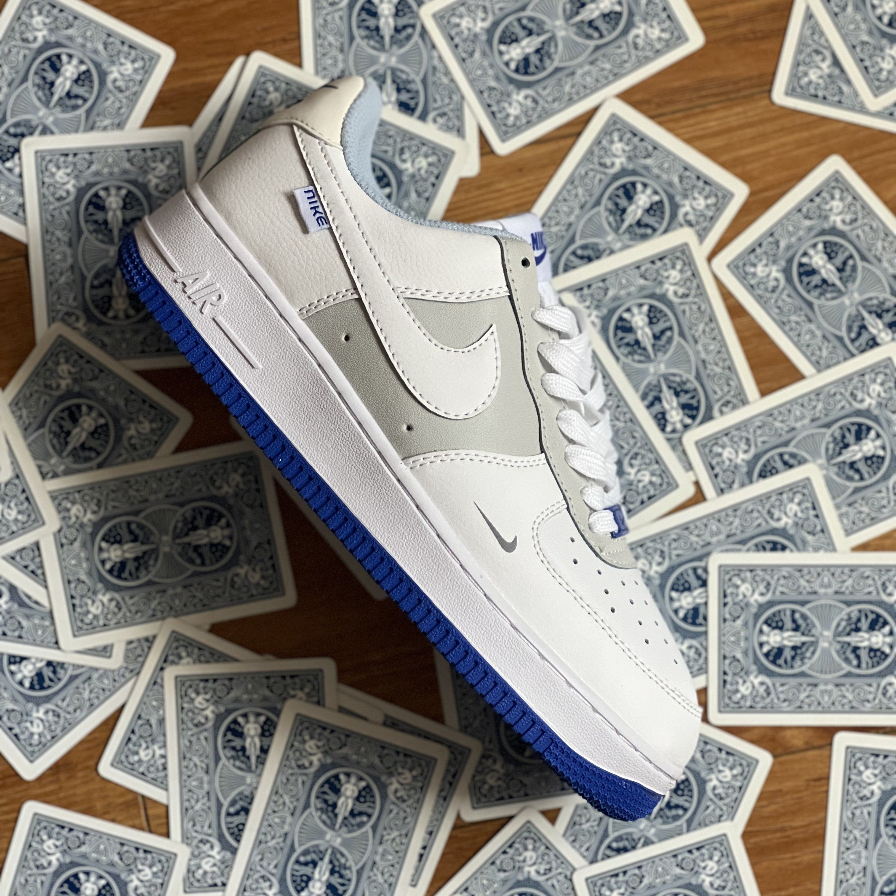 Nike Air Force 1 / Hiper Royal