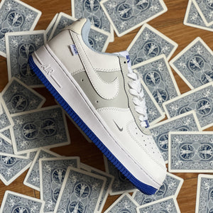 Nike Air Force 1 / Hiper Royal