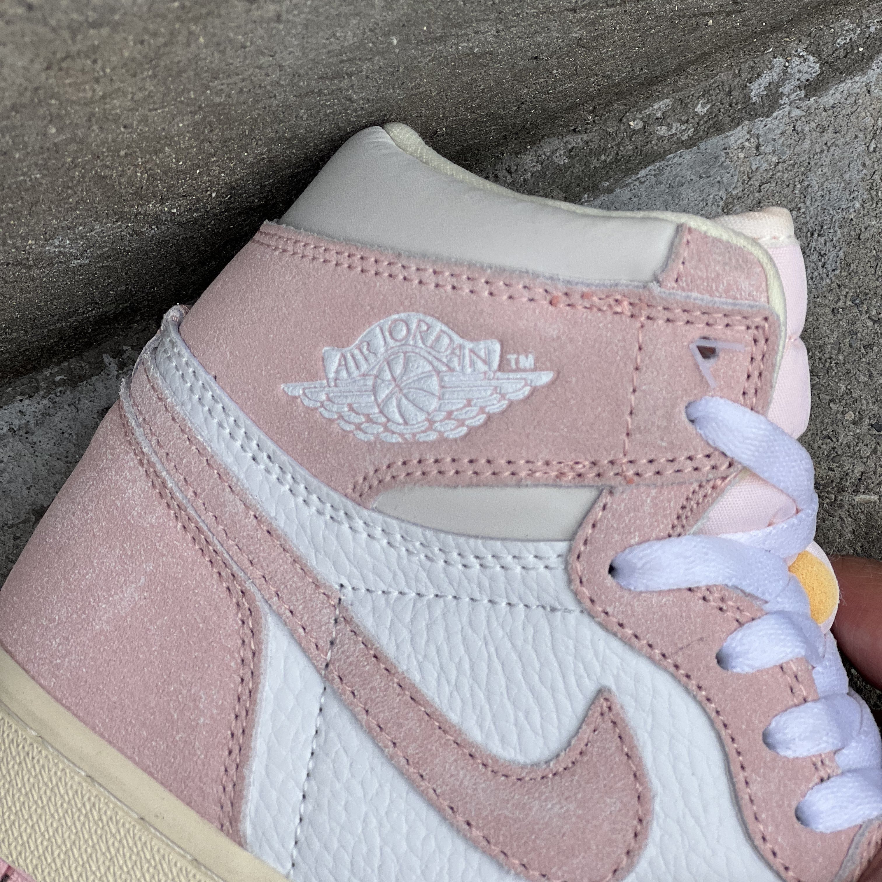 Air Jordan I / Wash Pink - High