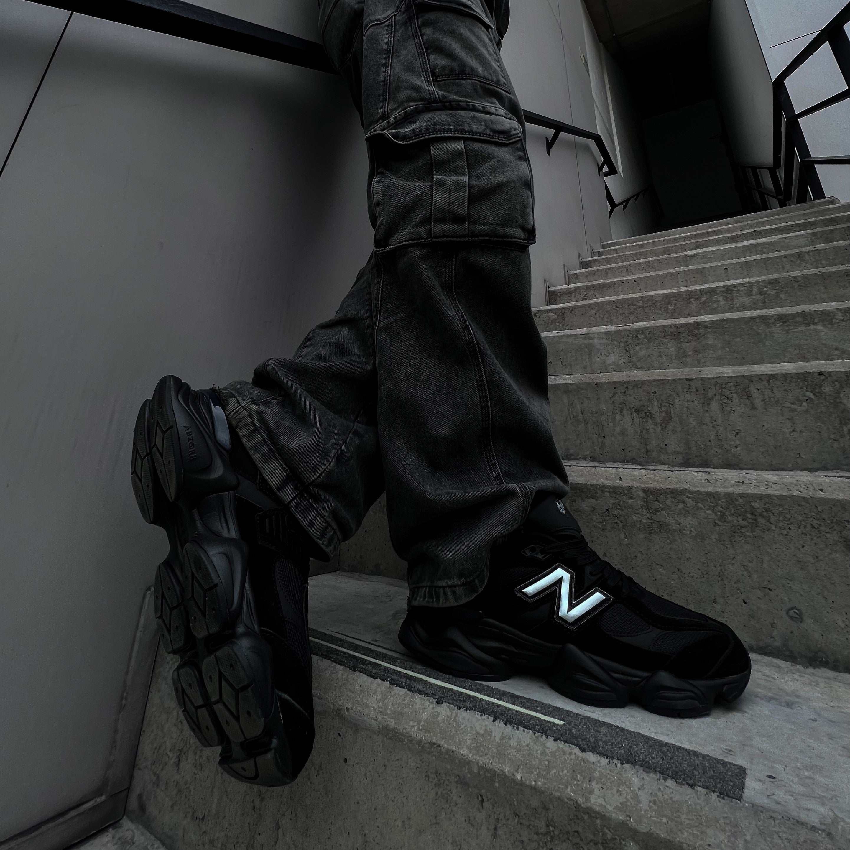 New Balance 9060 / All Black