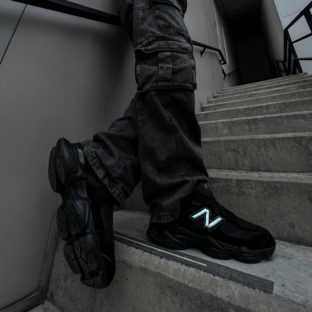 New Balance 9060 / All Black