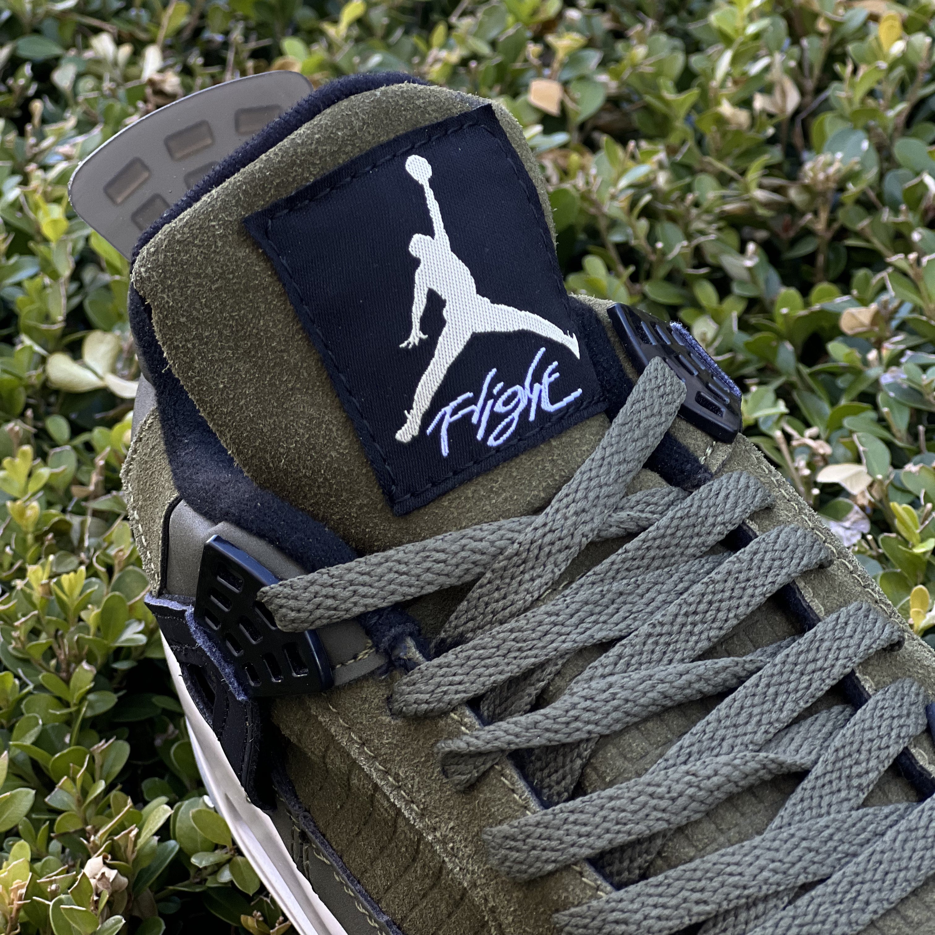 Air Jordan IV / SE Craft Olive