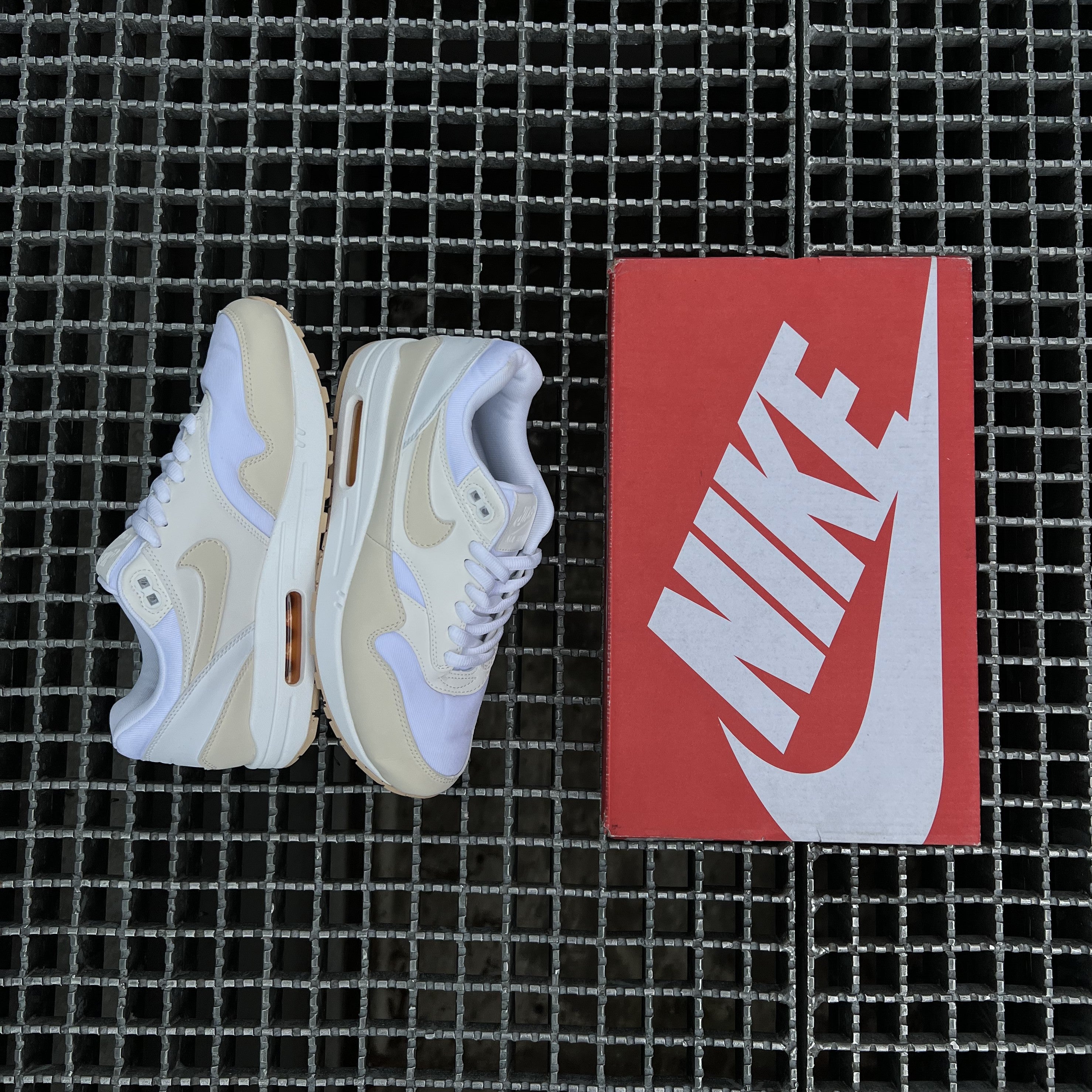Nike Air Max / Sand Drift