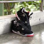 Air Jordan IV / Black Bred