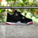 Air Jordan IV / Black Bred