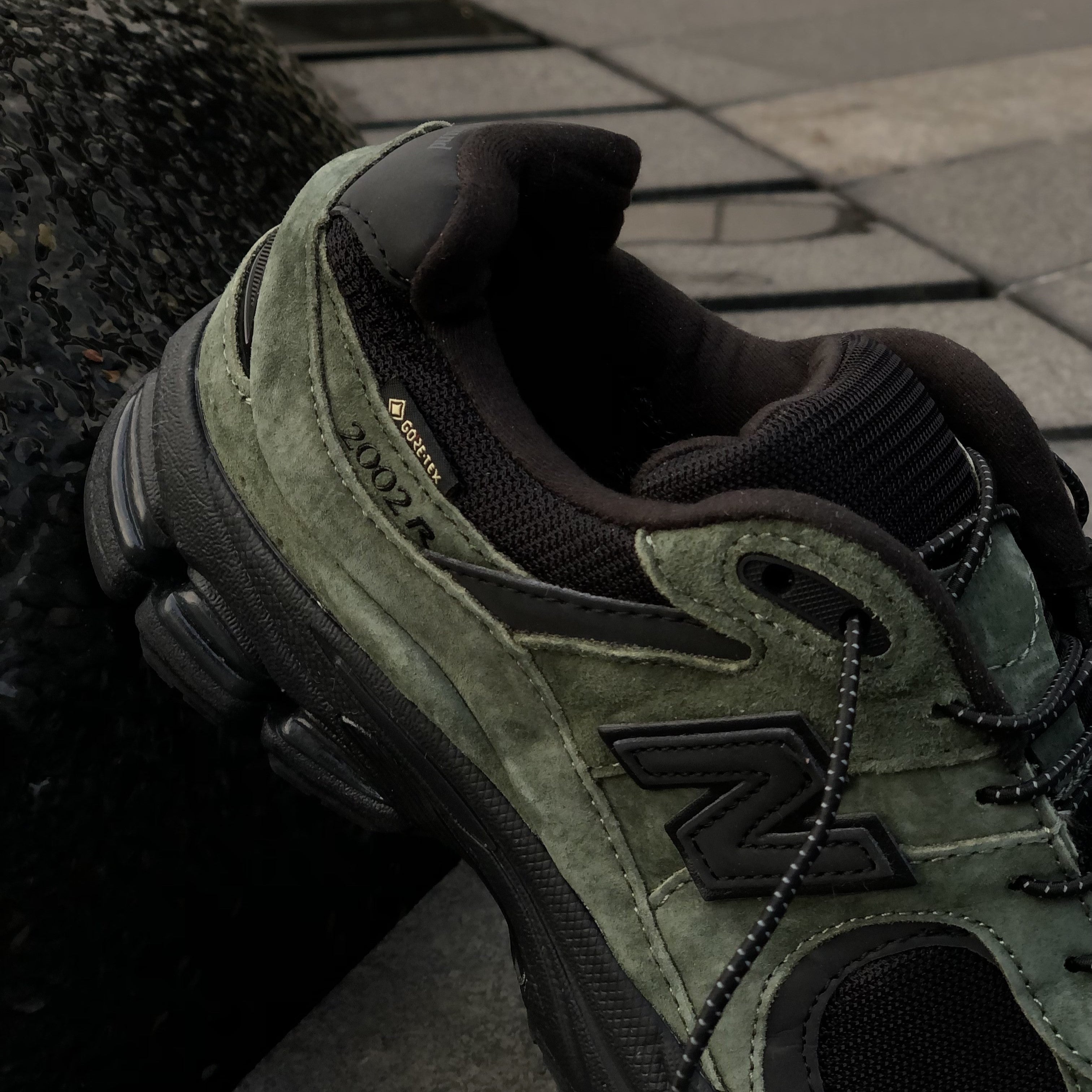 New Balance 2002R / Dark Green Jound - Goretex