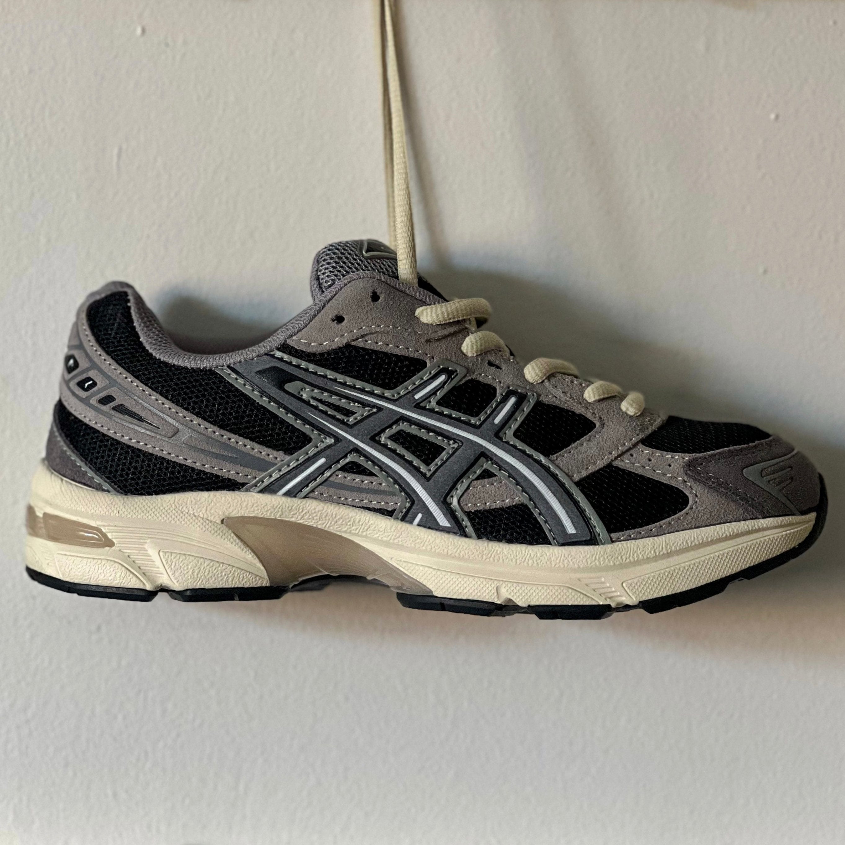 ASICS GEL-1130 / Grey - Black