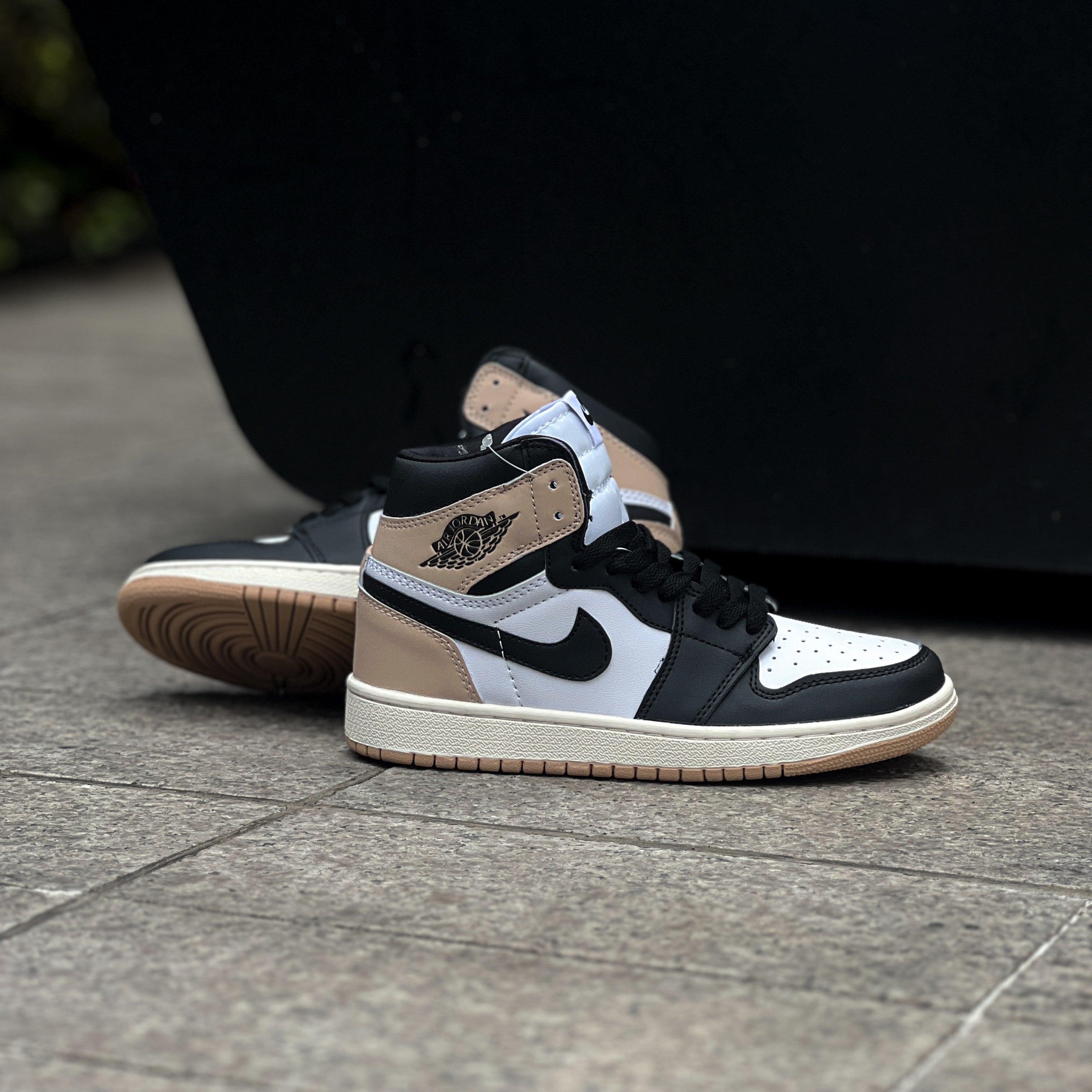 Air Jordan I / Hyper Royal - High