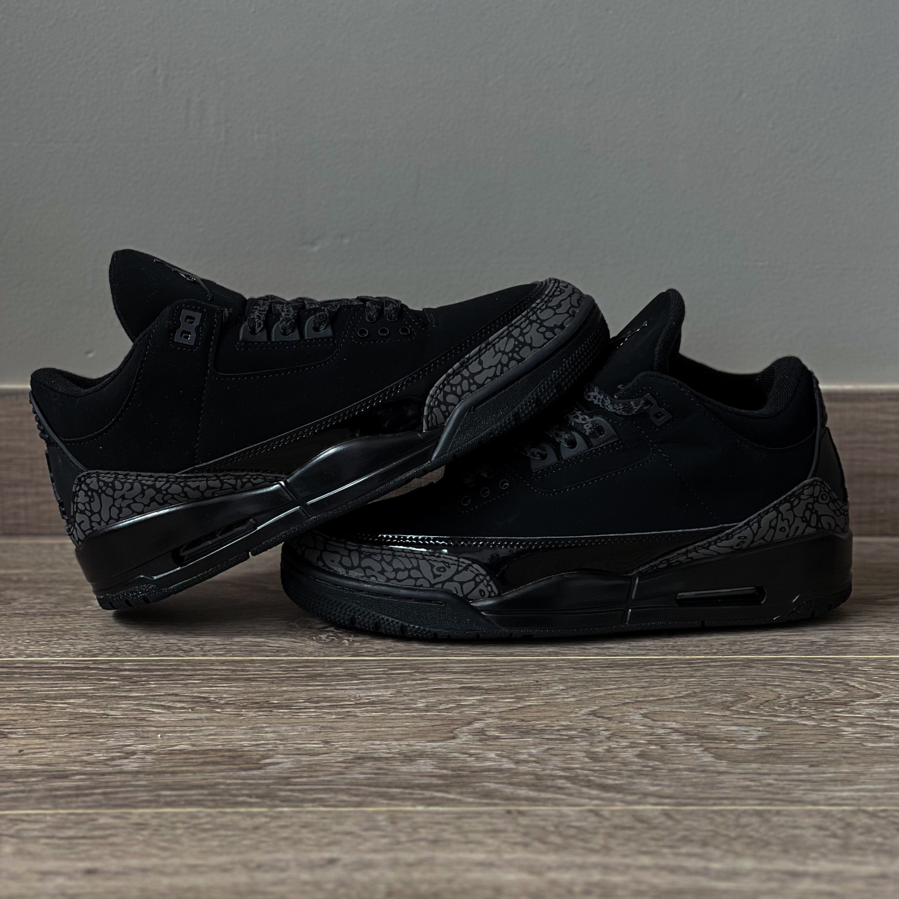 Air Jordan III / Black Cat