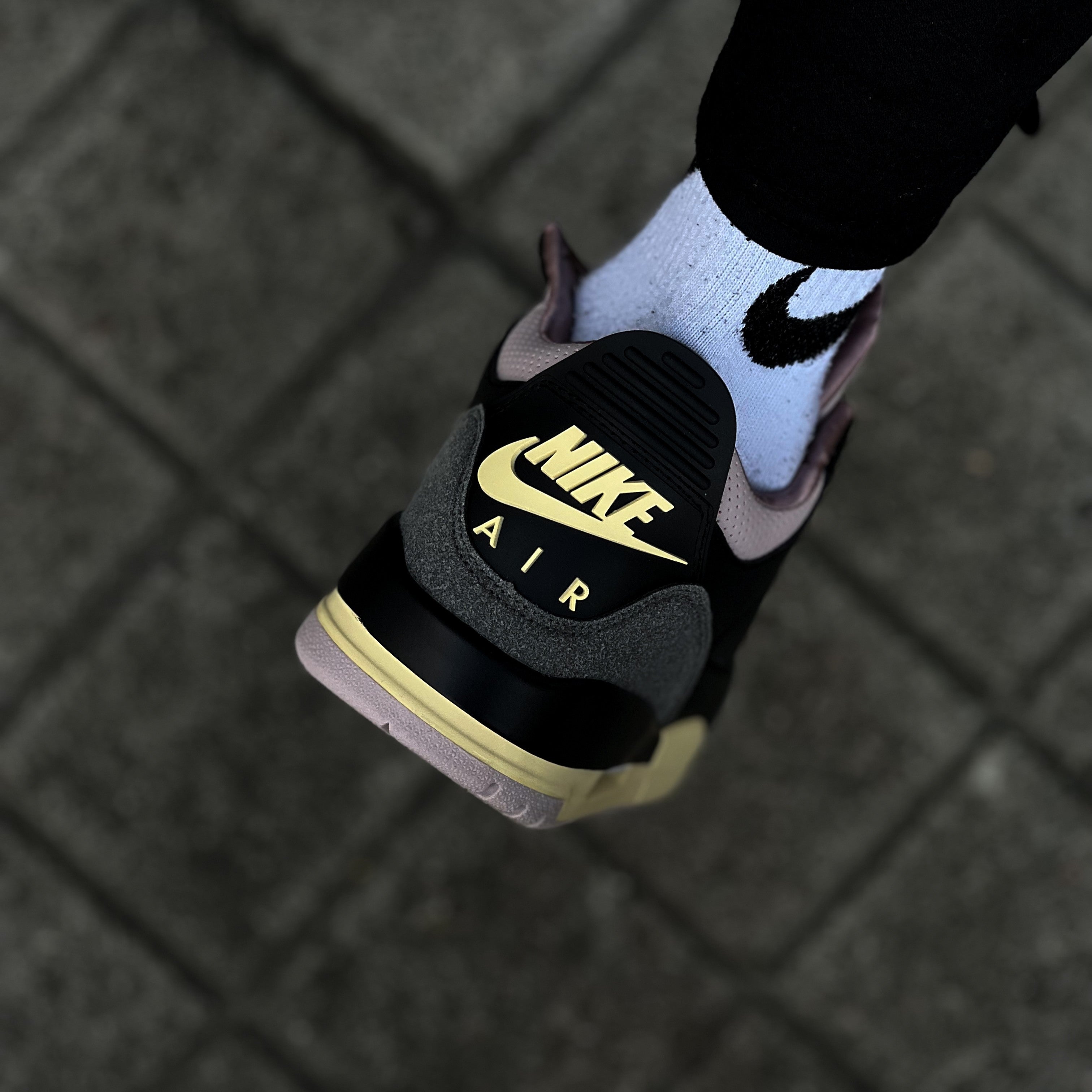 Air Jordan III / "A Ma Maniére While You Were Sleeping"