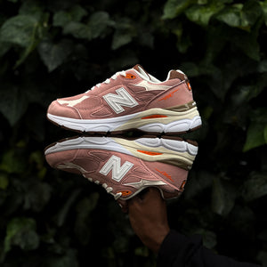 New Balance 990 / Pale Rose - Teddy Santis MiUSA