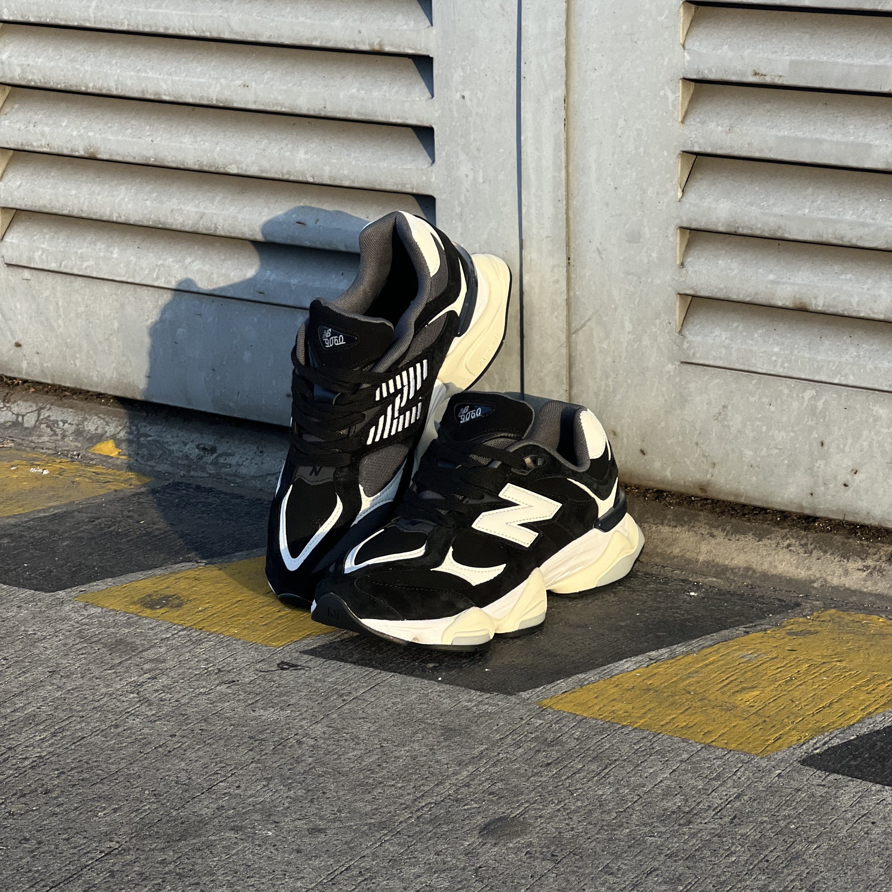New Balance 9060 / Black White