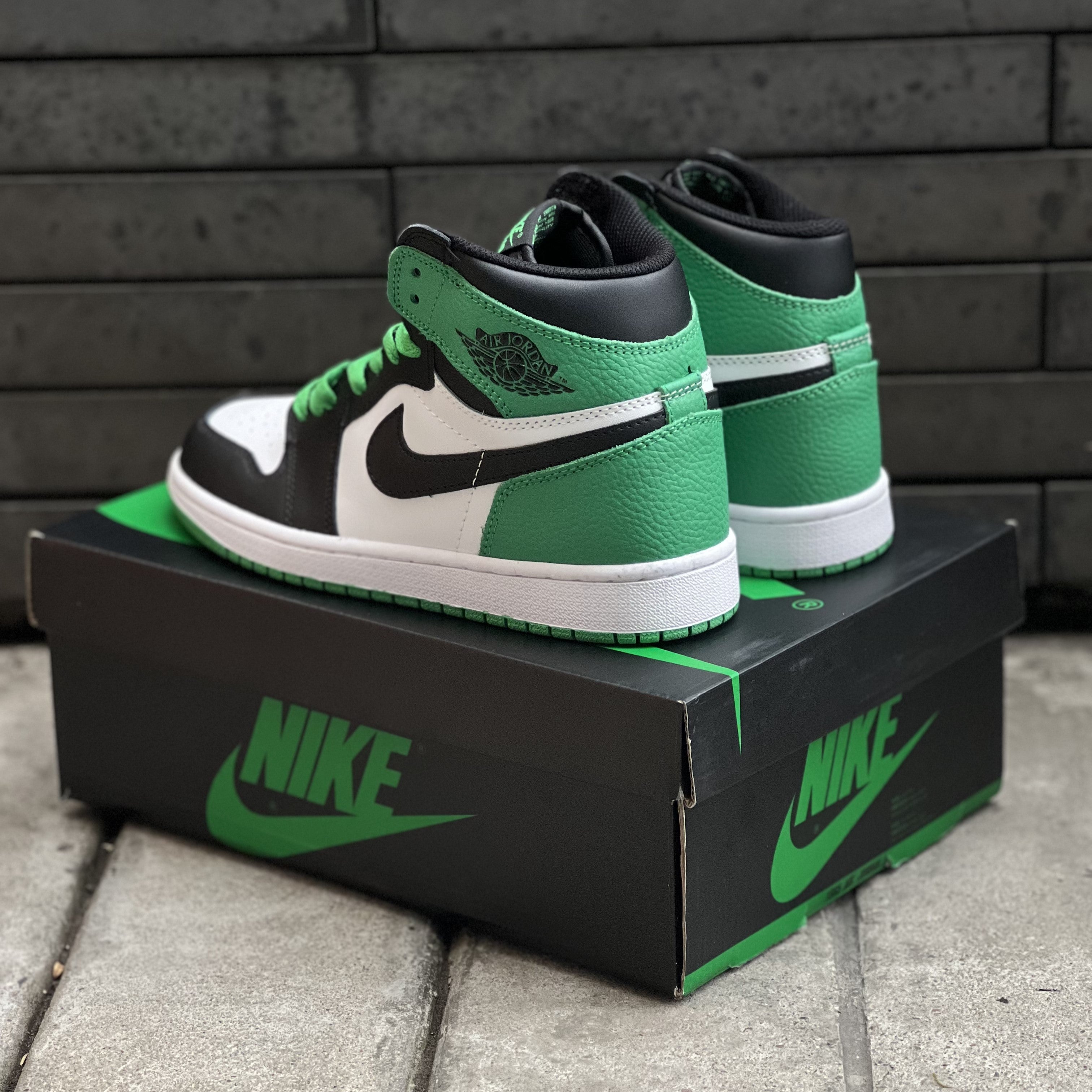 Air Jordan I / Nobuck Green - High