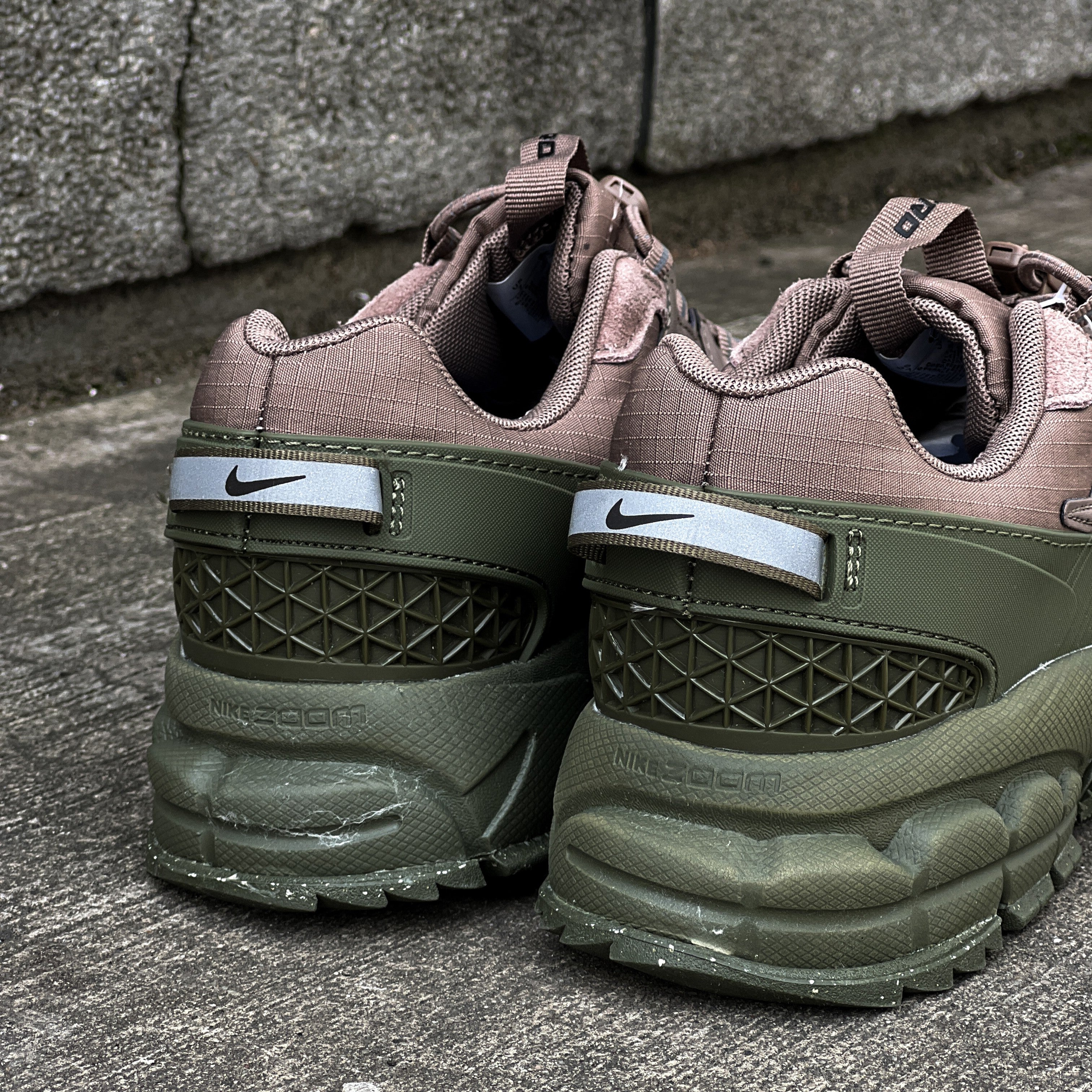 Nike Zoom Vomero 5 Roam / Forest Green