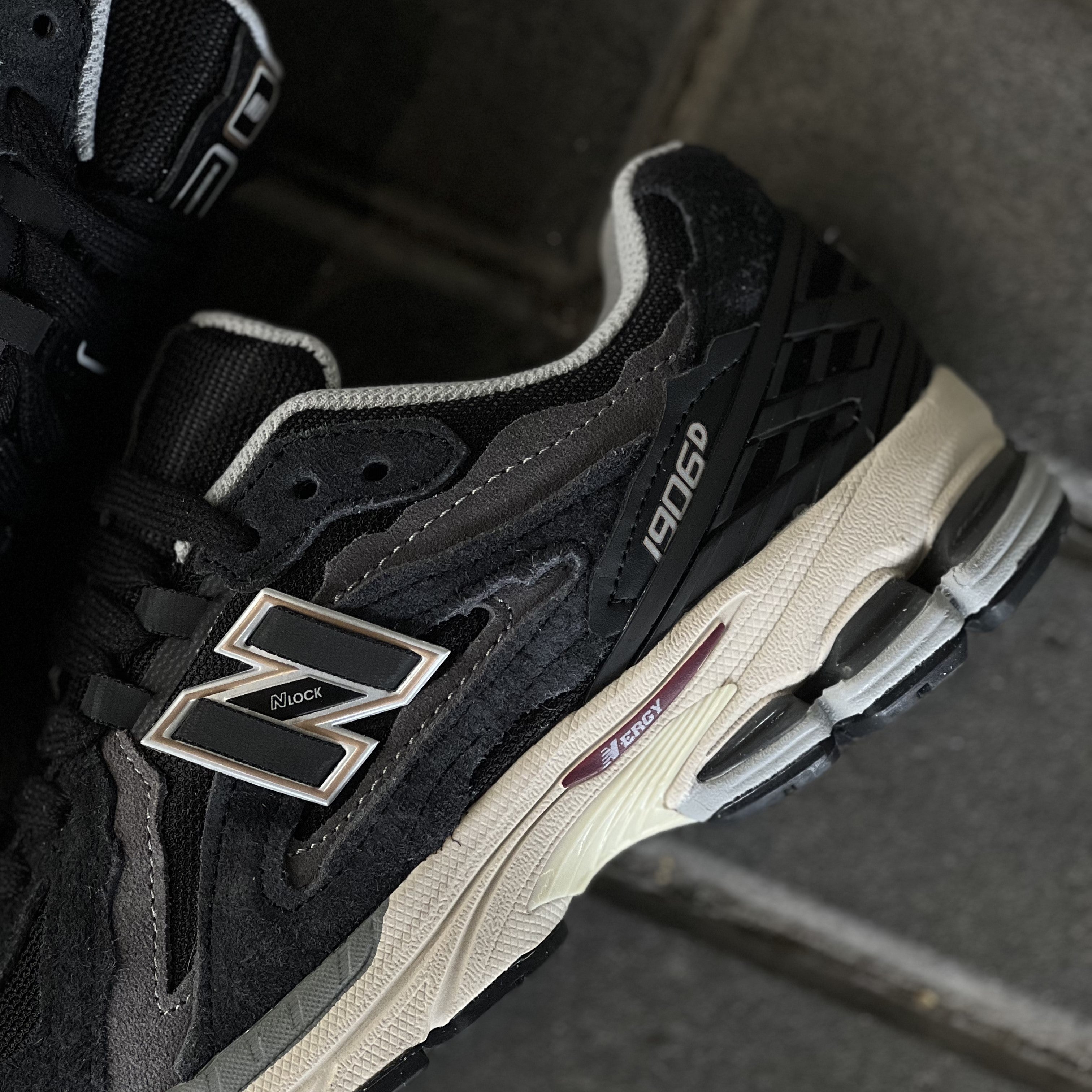 New Balance 1906D / Pack Black - NLock