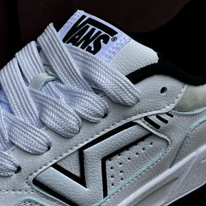 Vans Upland / White