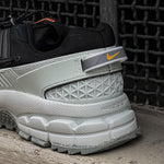 Nike Zoom Vomero 5 Roam / Black - Light Silver