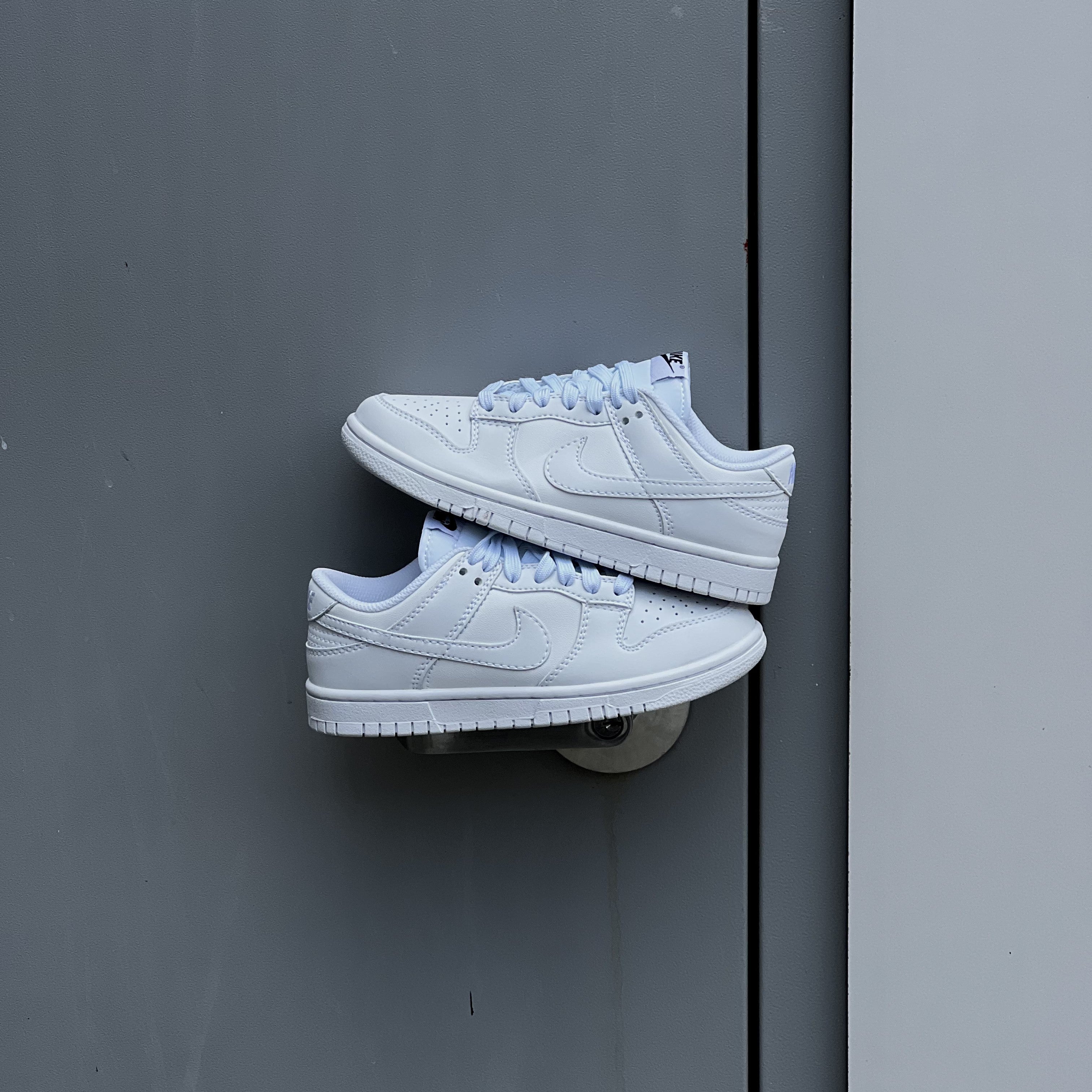 NIKE DUNK SB / Triple White - Low