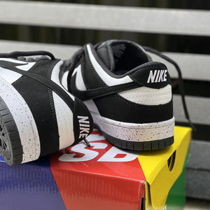 NIKE DUNK SB / Panda Gamuza - Low