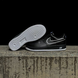 Nike Air Force 1 / Black White Sole