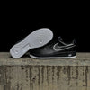 Nike Air Force 1 / Black White Sole