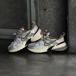 NIKE V2K RUN / Ligth Orewood