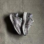 Nike Zoom Vomero 5 / Metallic Purple