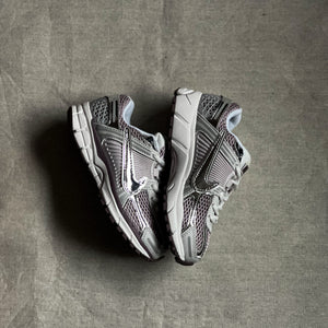 Nike Zoom Vomero 5 / Metallic Purple