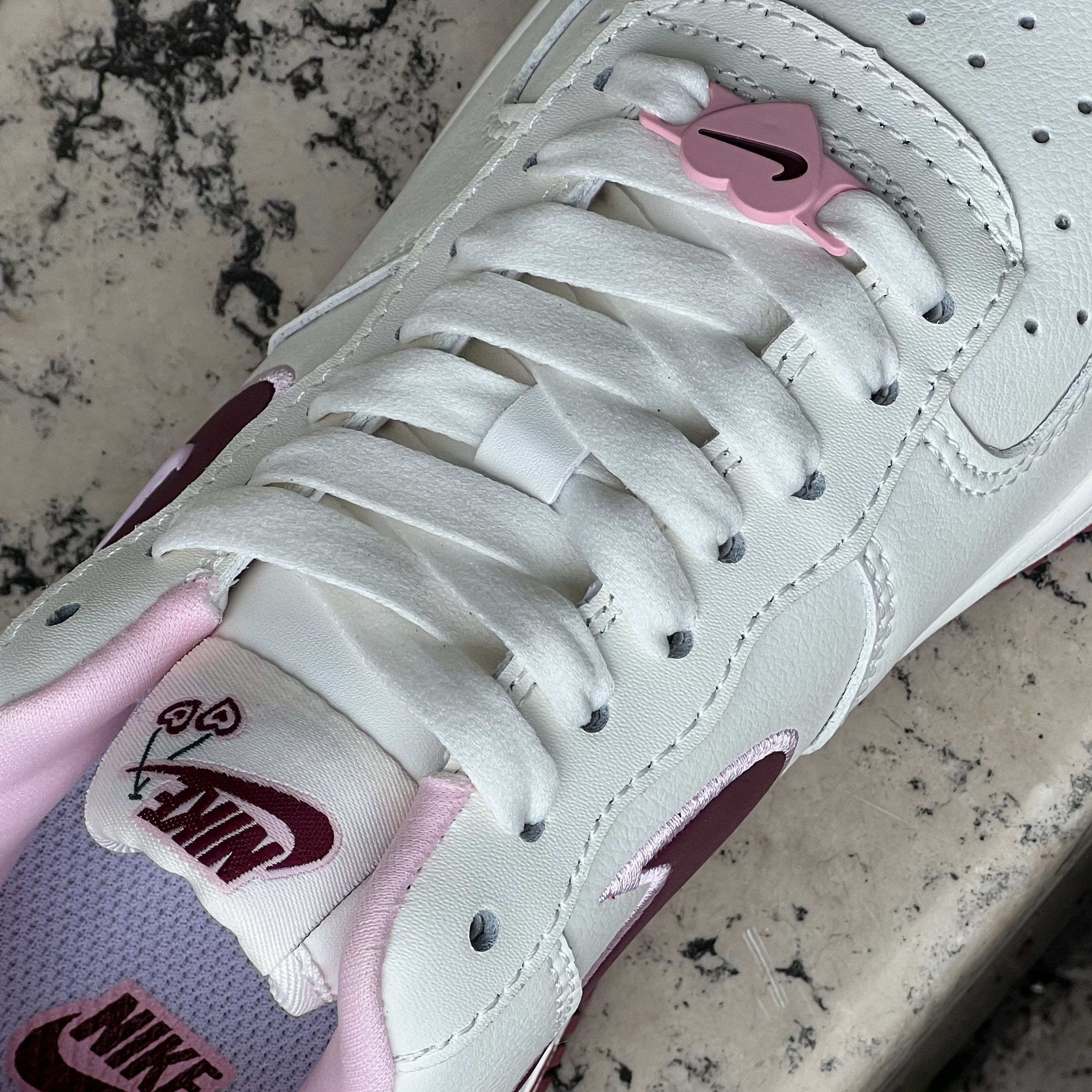 Nike Air Force 1 / valentine's Day 23