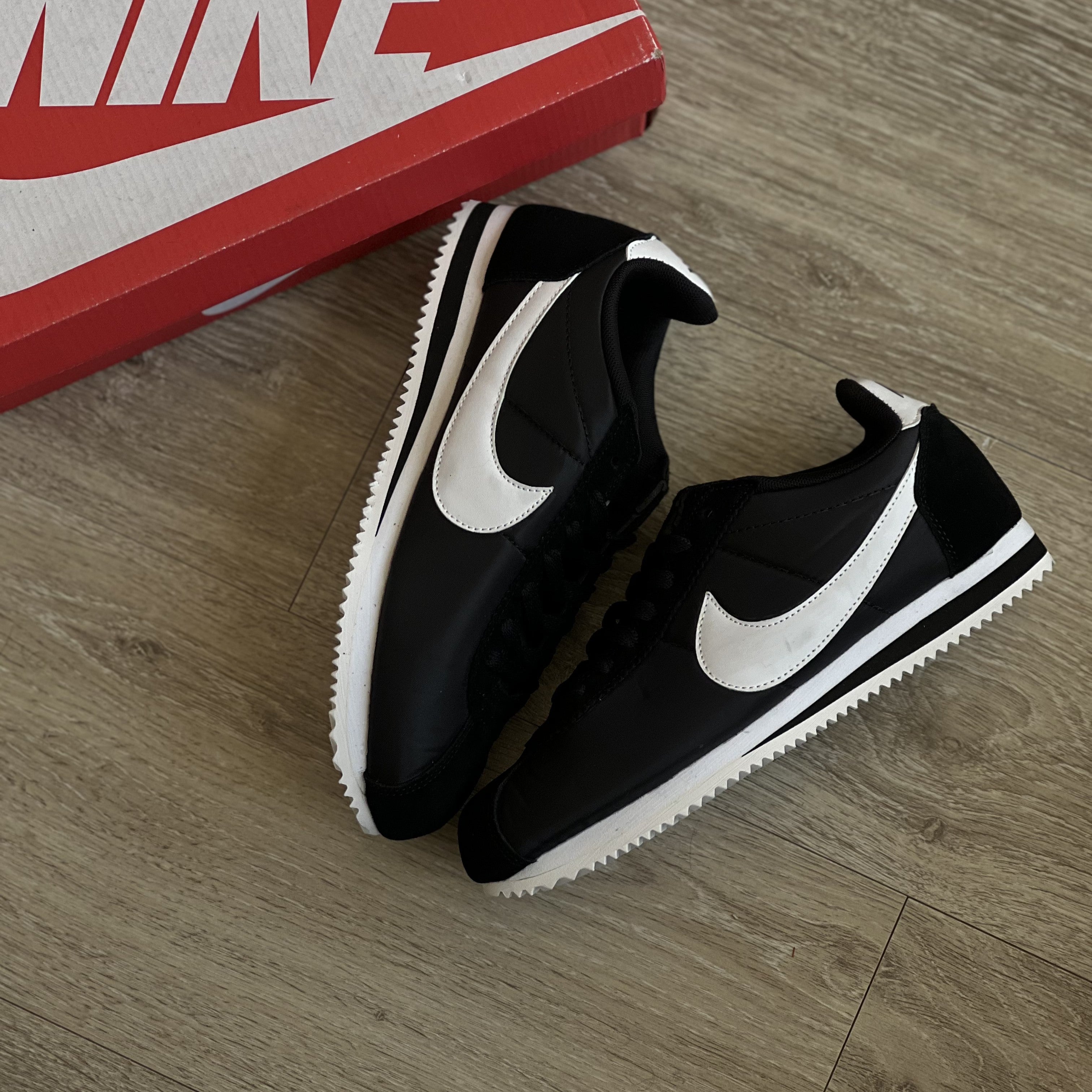 Nike Cortez / Classic W&B
