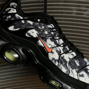 Nike Air Max Plus TN / Black Orange Camo