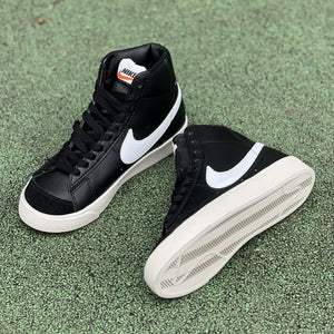 Nike Blazer / Black - Mid