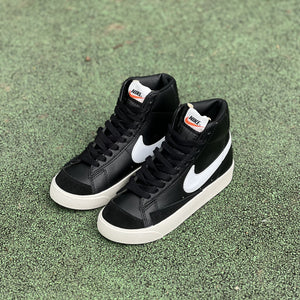 Nike Blazer / Black - Mid