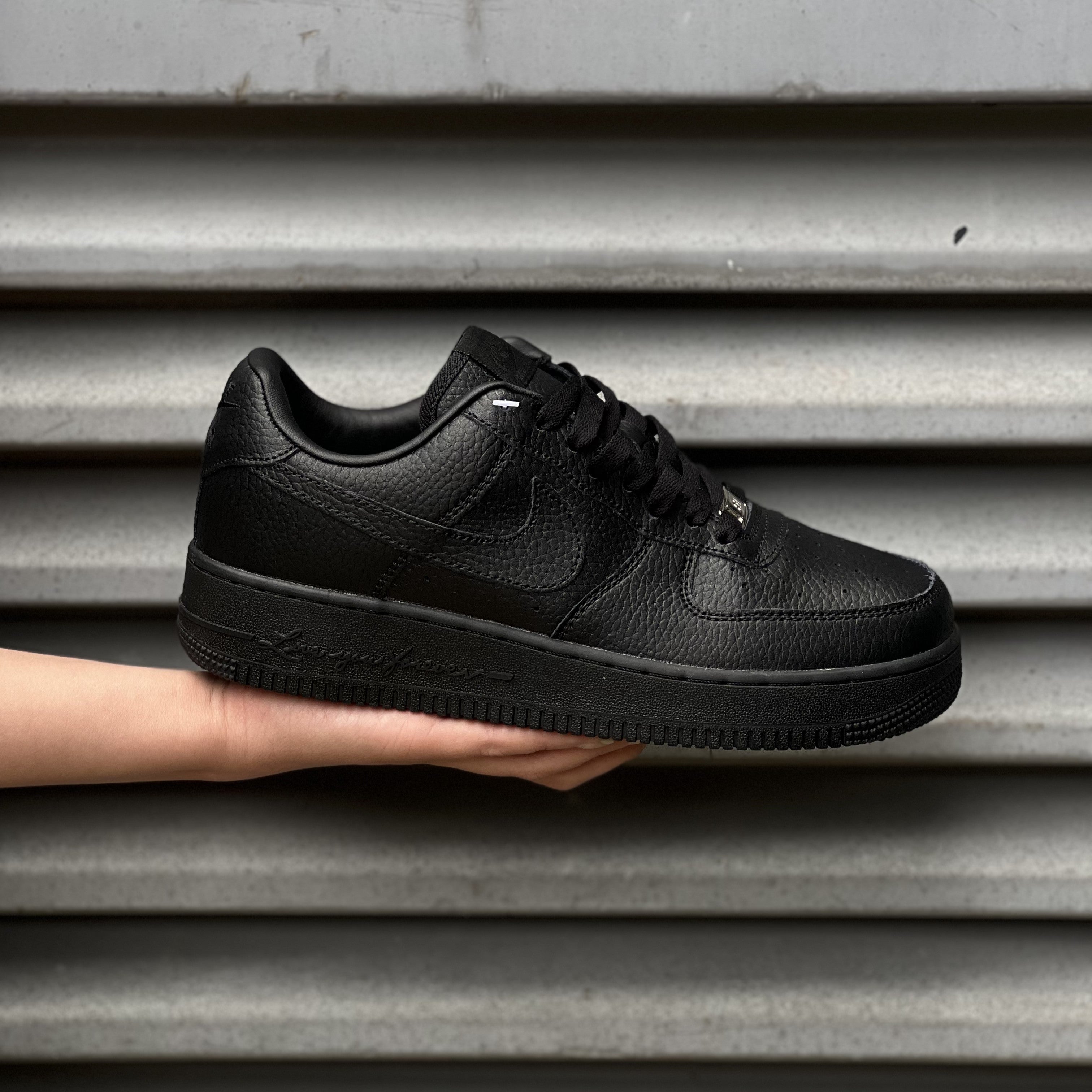 Nike Air Force 1 / Black x Drake