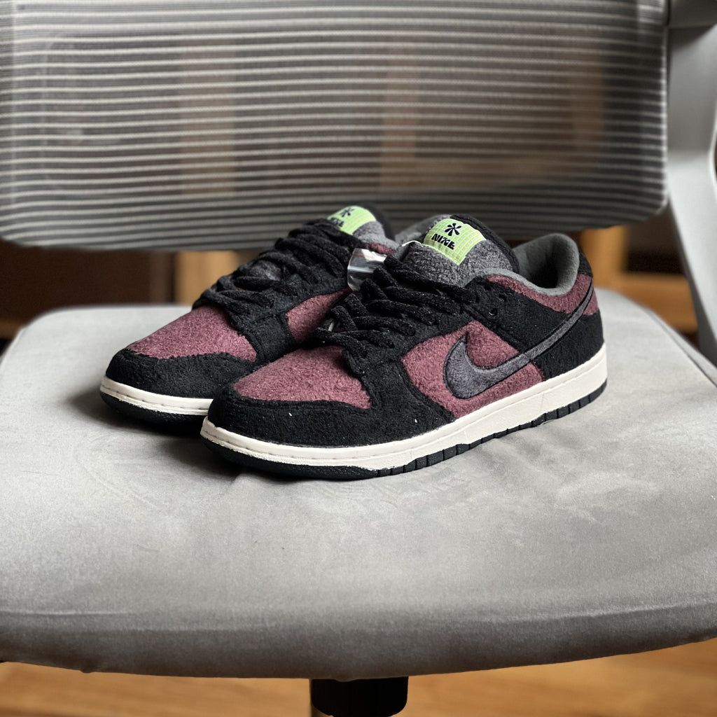 NIKE DUNK / Burgundy Crush - Fleece Pack - Low