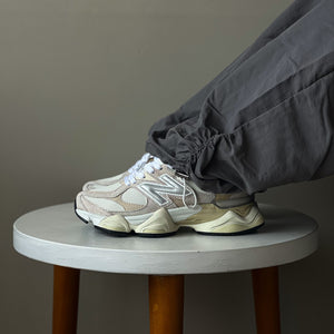 New Balance 9060 / Beige