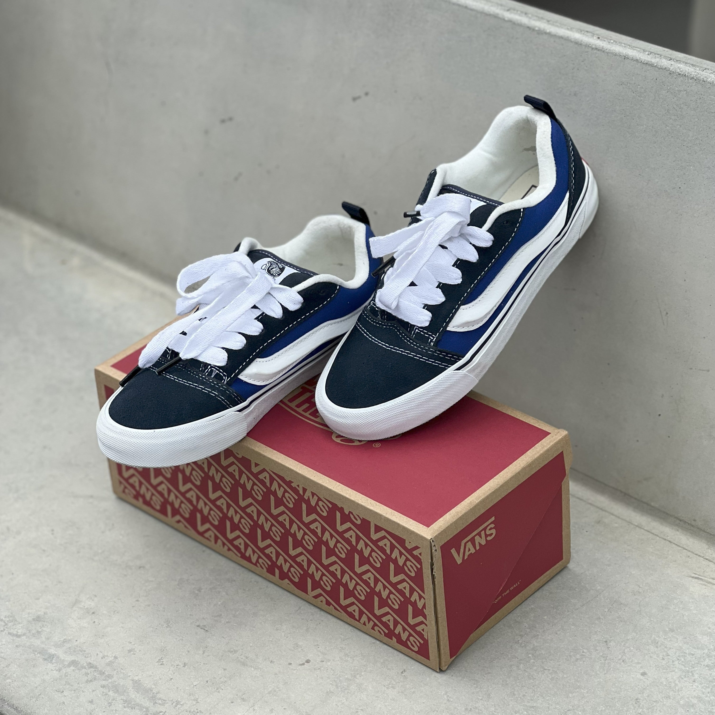 VANS Knu-Skool / Navy Blue