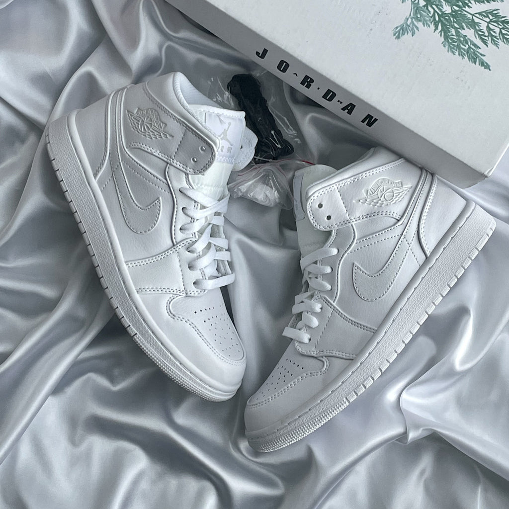 Air Jordan I / Triple White - Mid