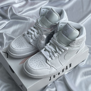 Air Jordan I / Triple White - Mid