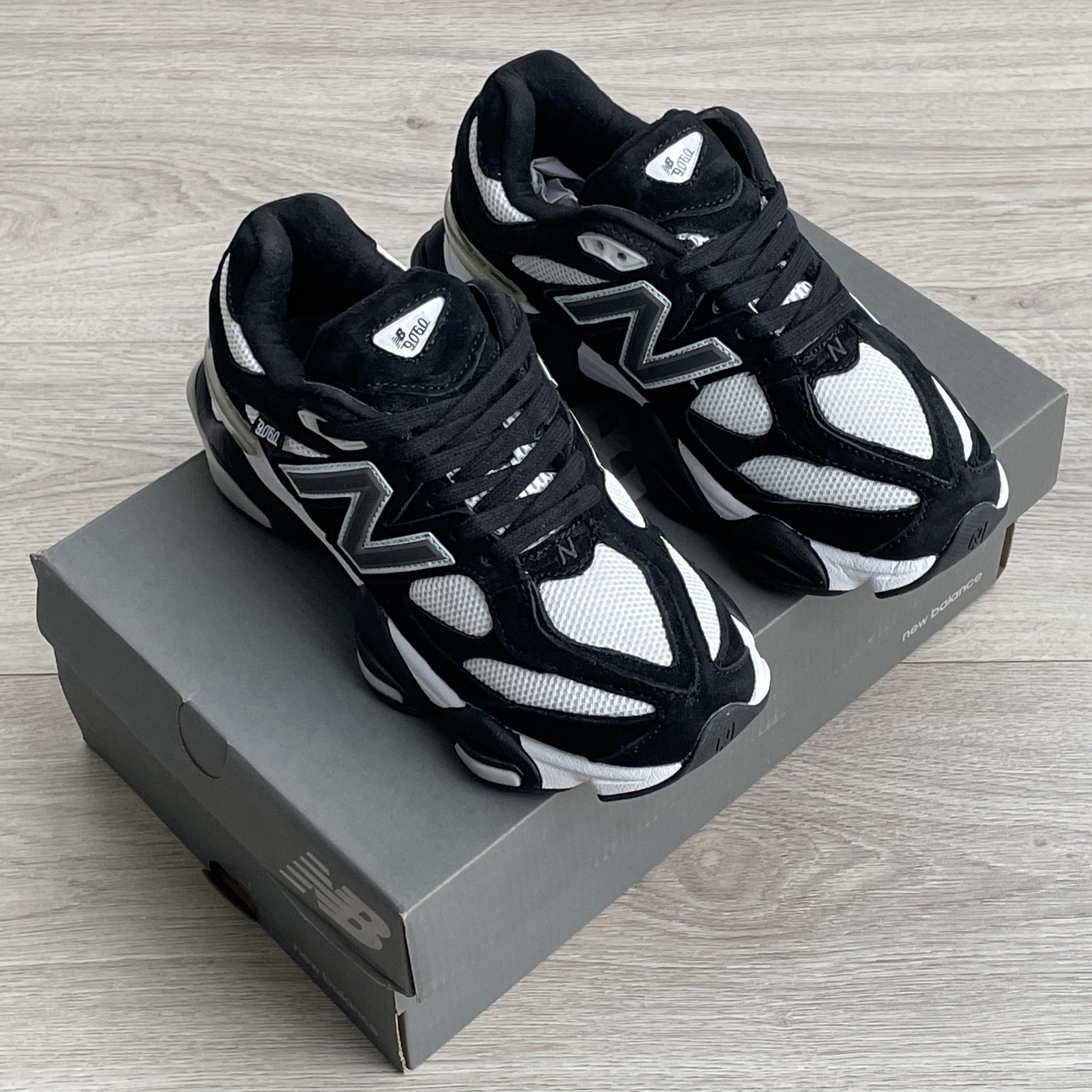 New Balance 9060 / Black