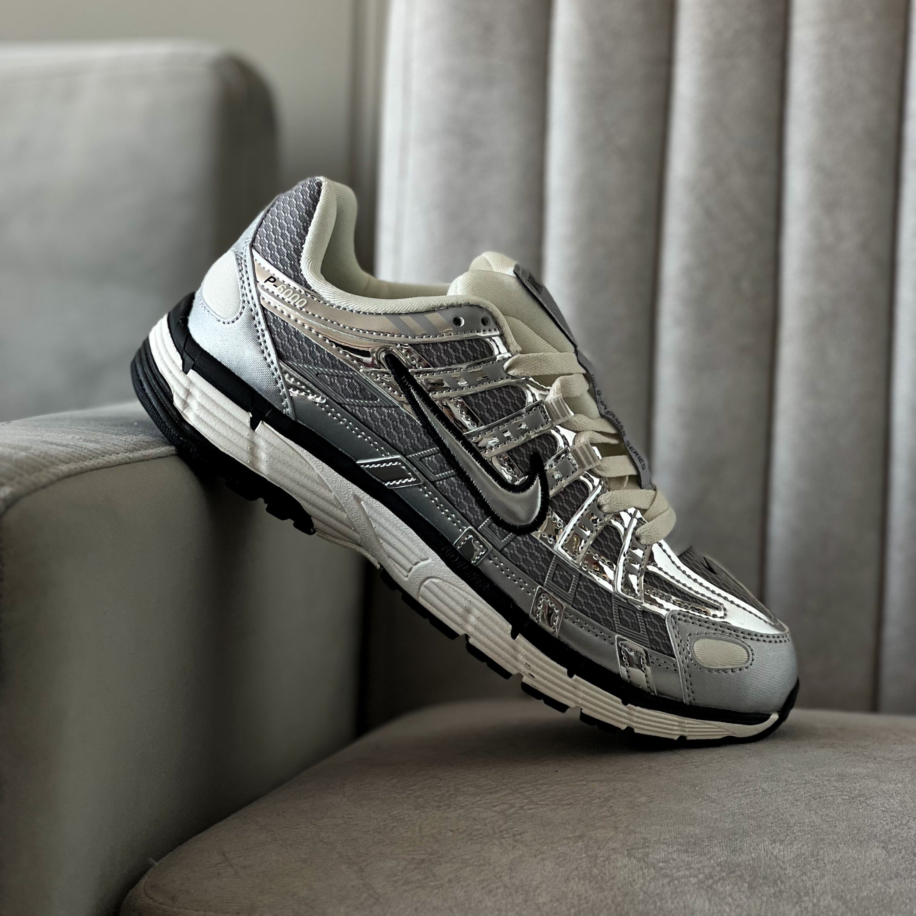 Nike P-6000 / Metallic Grey