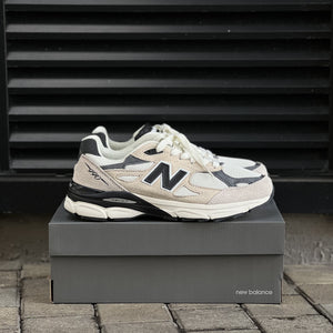 New Balance 990 / Cream - Teddy Santis MiUSA