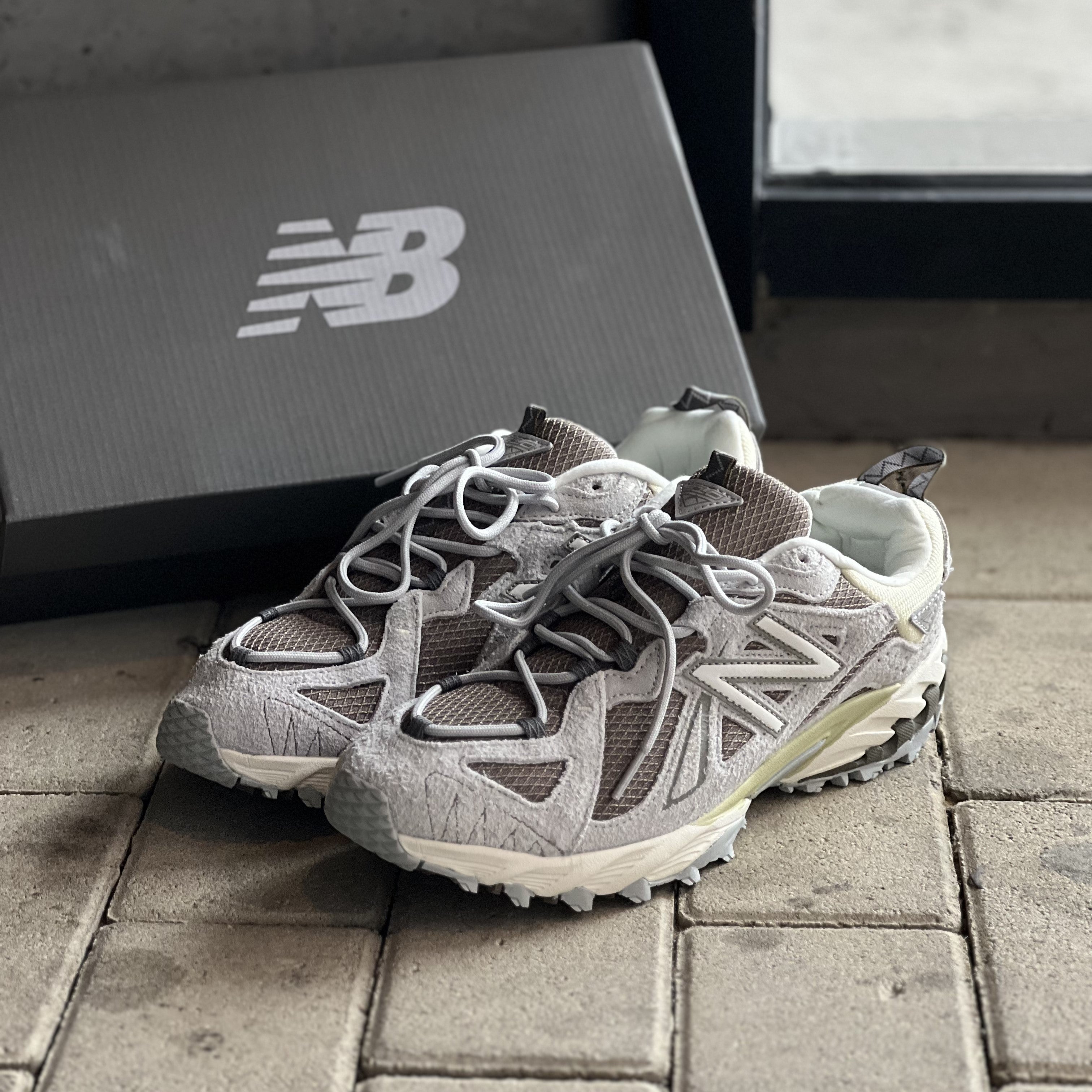 New Balance 610 / Brighton Grey