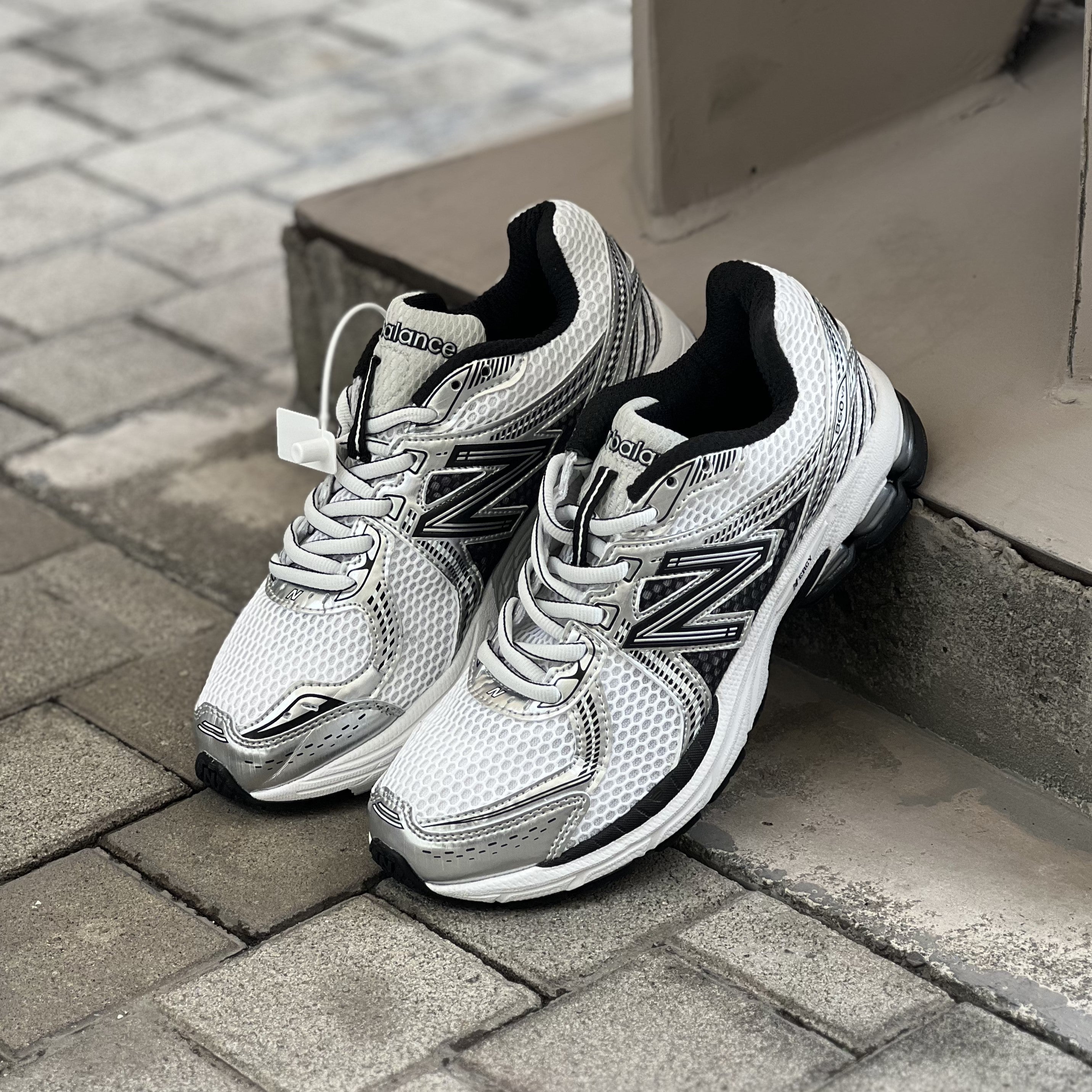 New Balance 860 / Silver V2