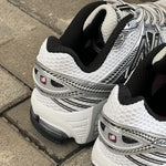 New Balance 860 / Silver V2