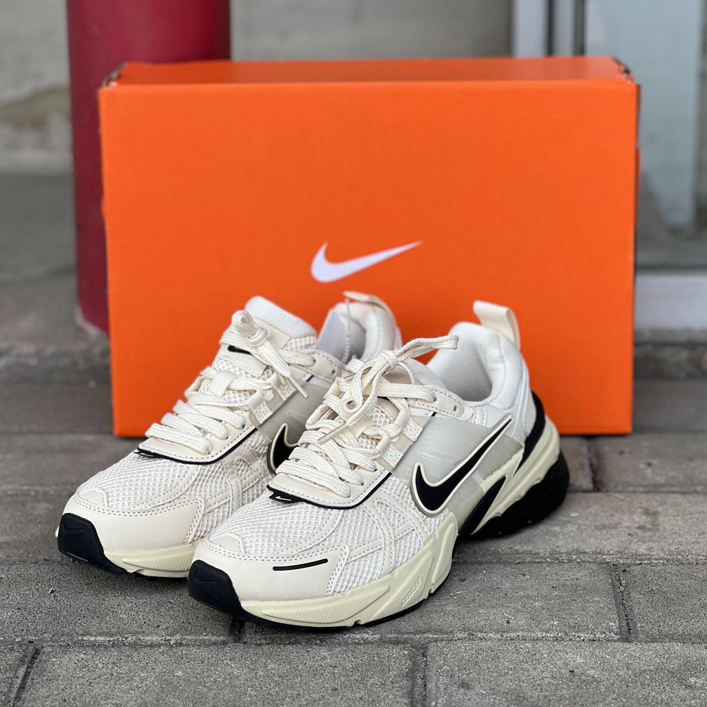NIKE V2K RUN / W&B