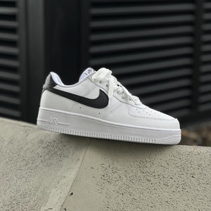 Nike Air Force 1 / Black