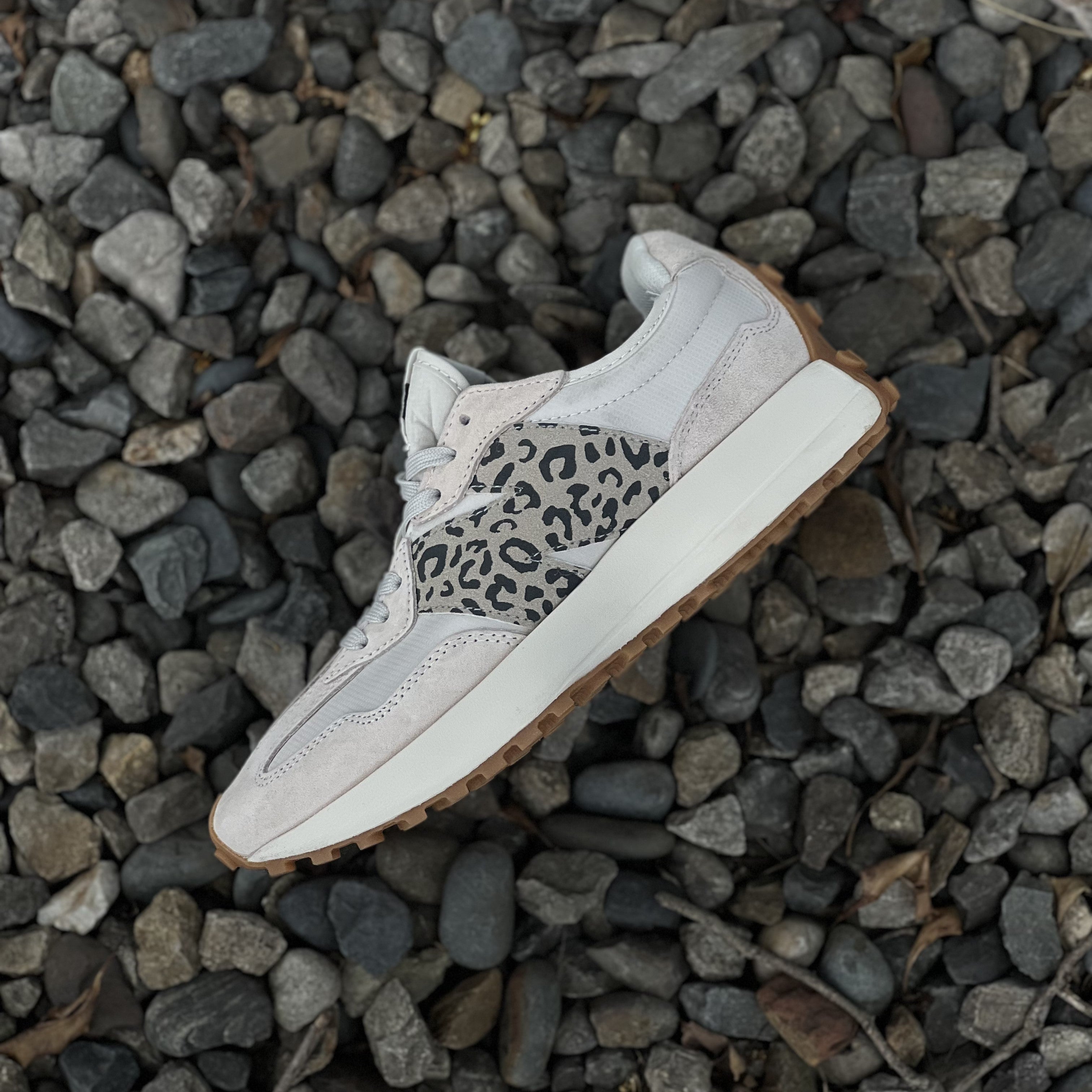 New Balance 327 / Animal Print