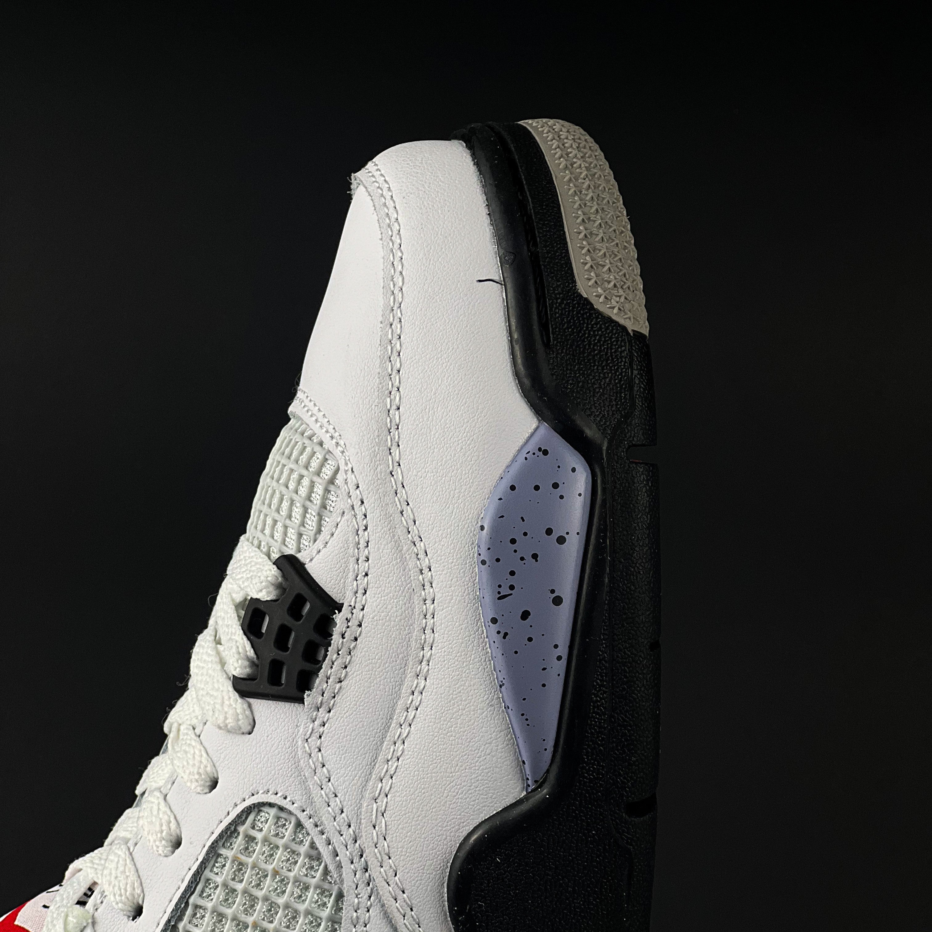 Air Jordan IV / White/Cement
